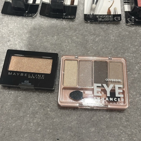 Makeup Set - Picture 4 of 6